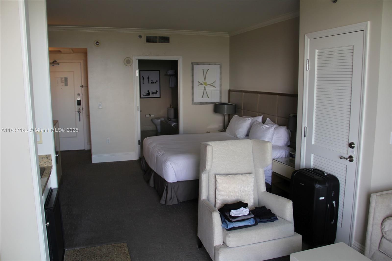 FONTAINEBLEAU II CONDO - Residential