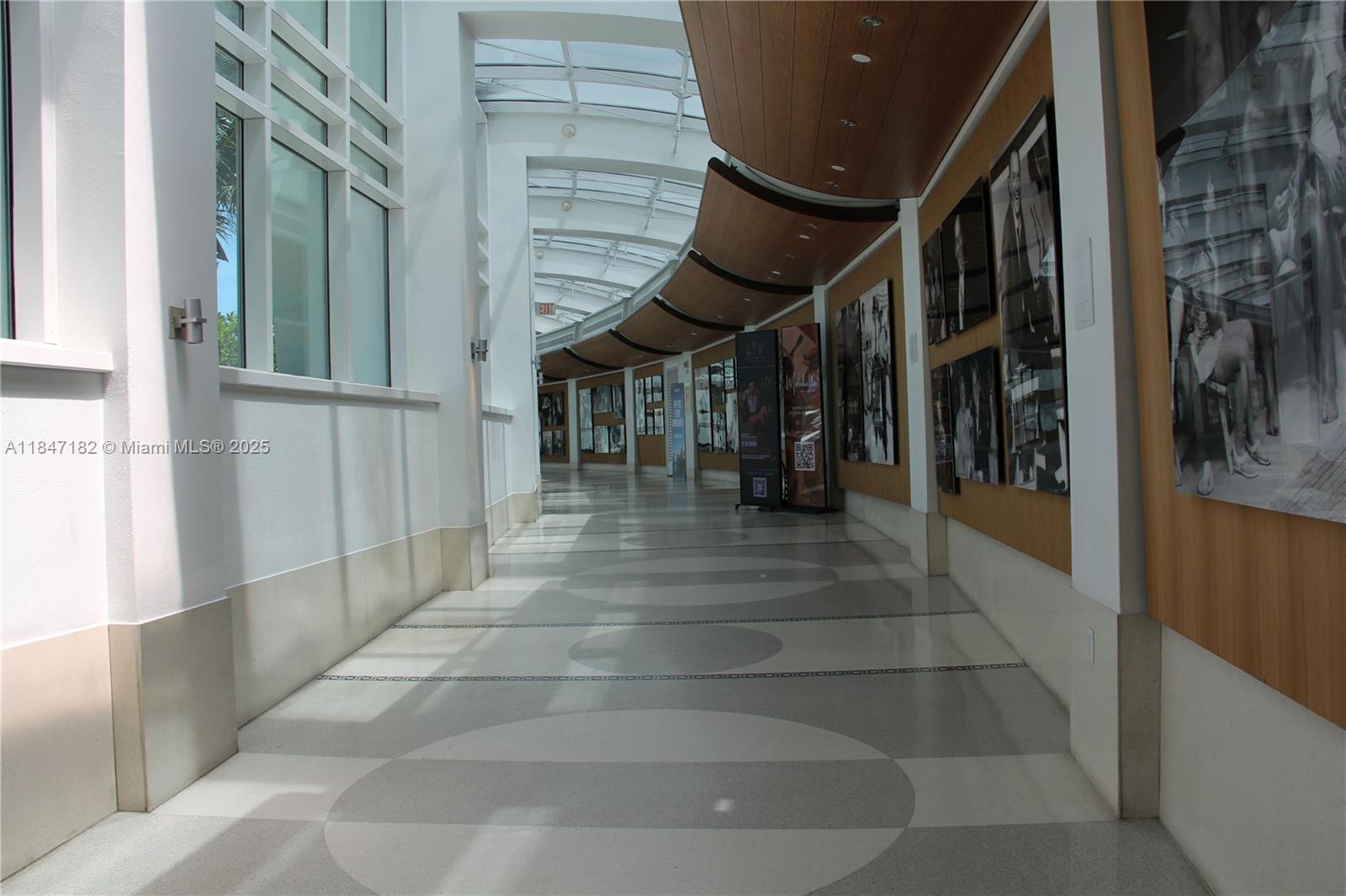 FONTAINEBLEAU II CONDO - Residential