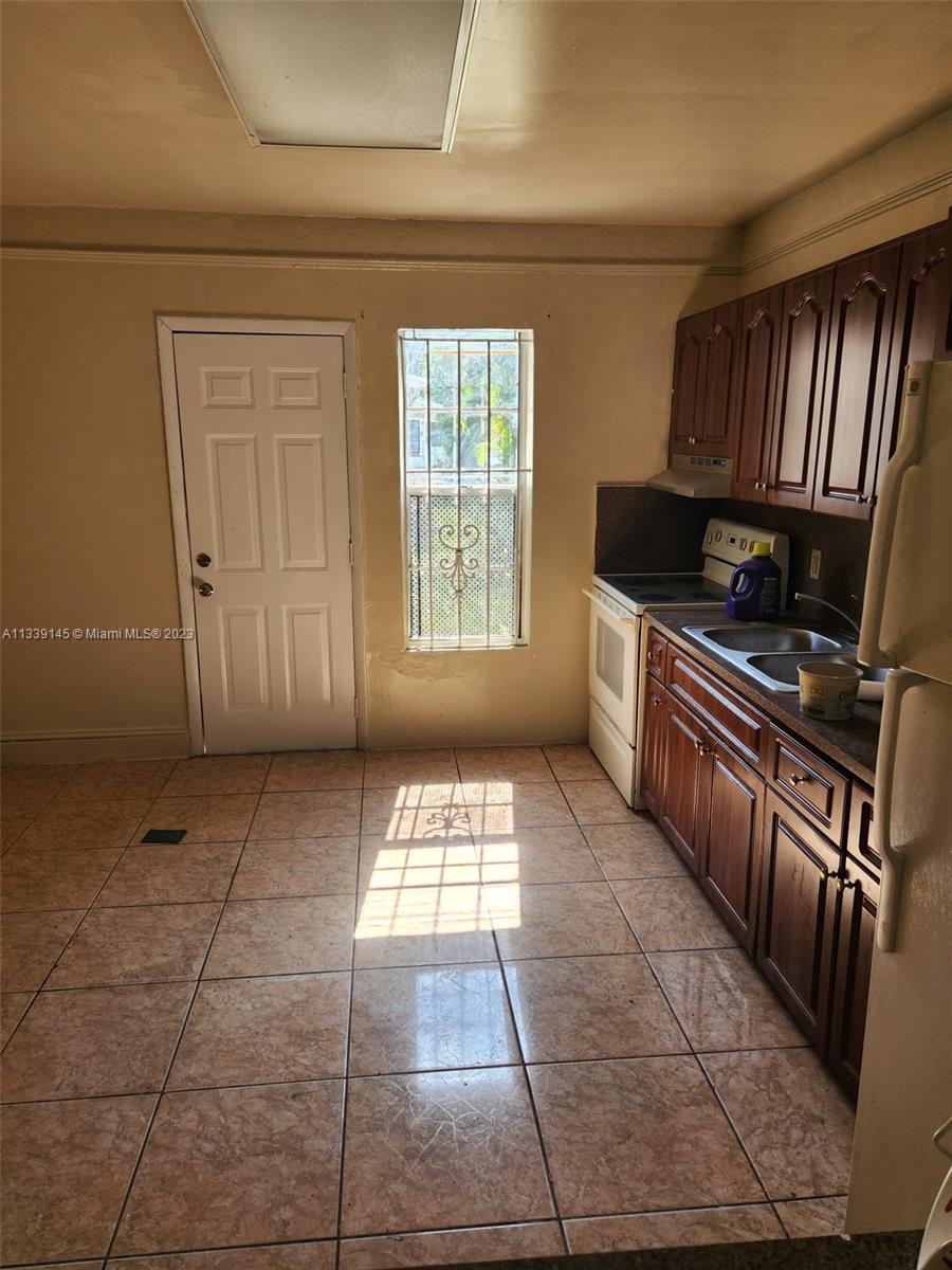 ALLAPATTAH SCH SUB - Residential