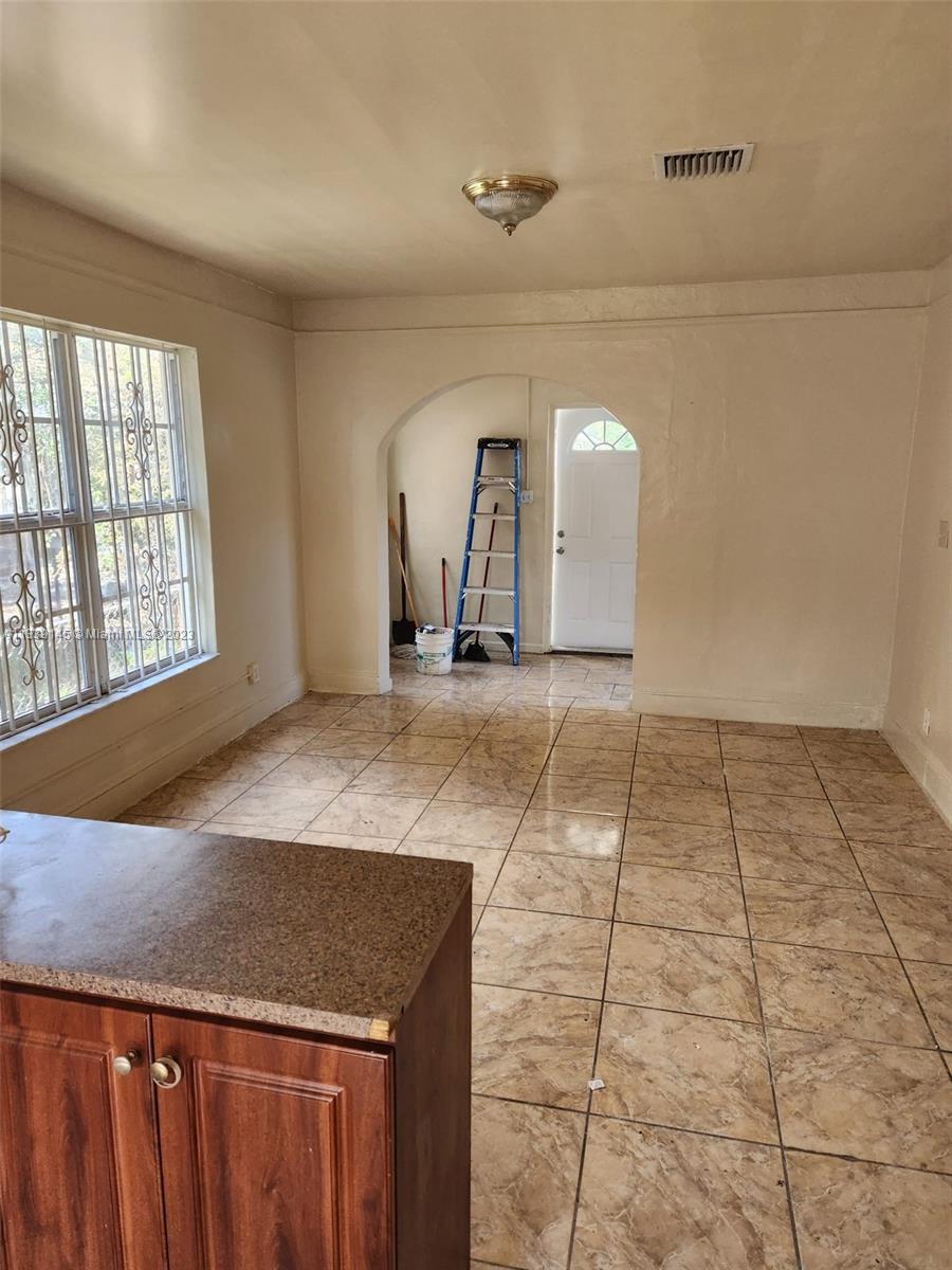 ALLAPATTAH SCH SUB - Residential