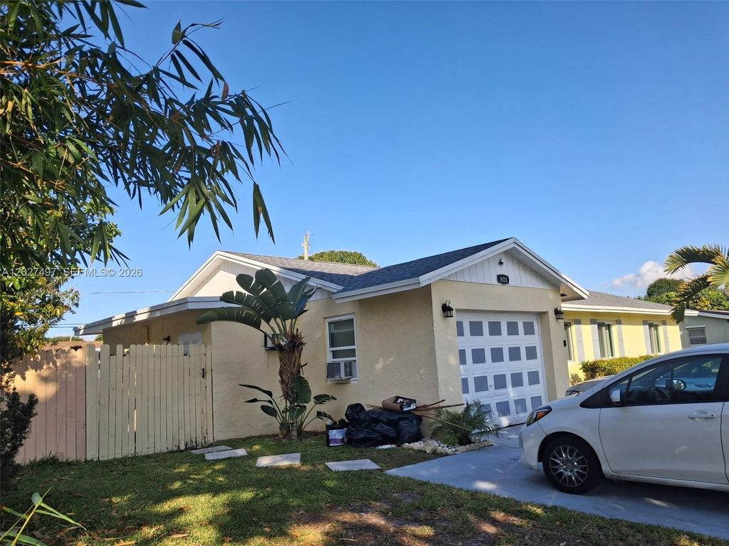 Photo of 1800 Pinehurst Dr #1, West Palm Beach, FL 33407 (MLS # A12027497)