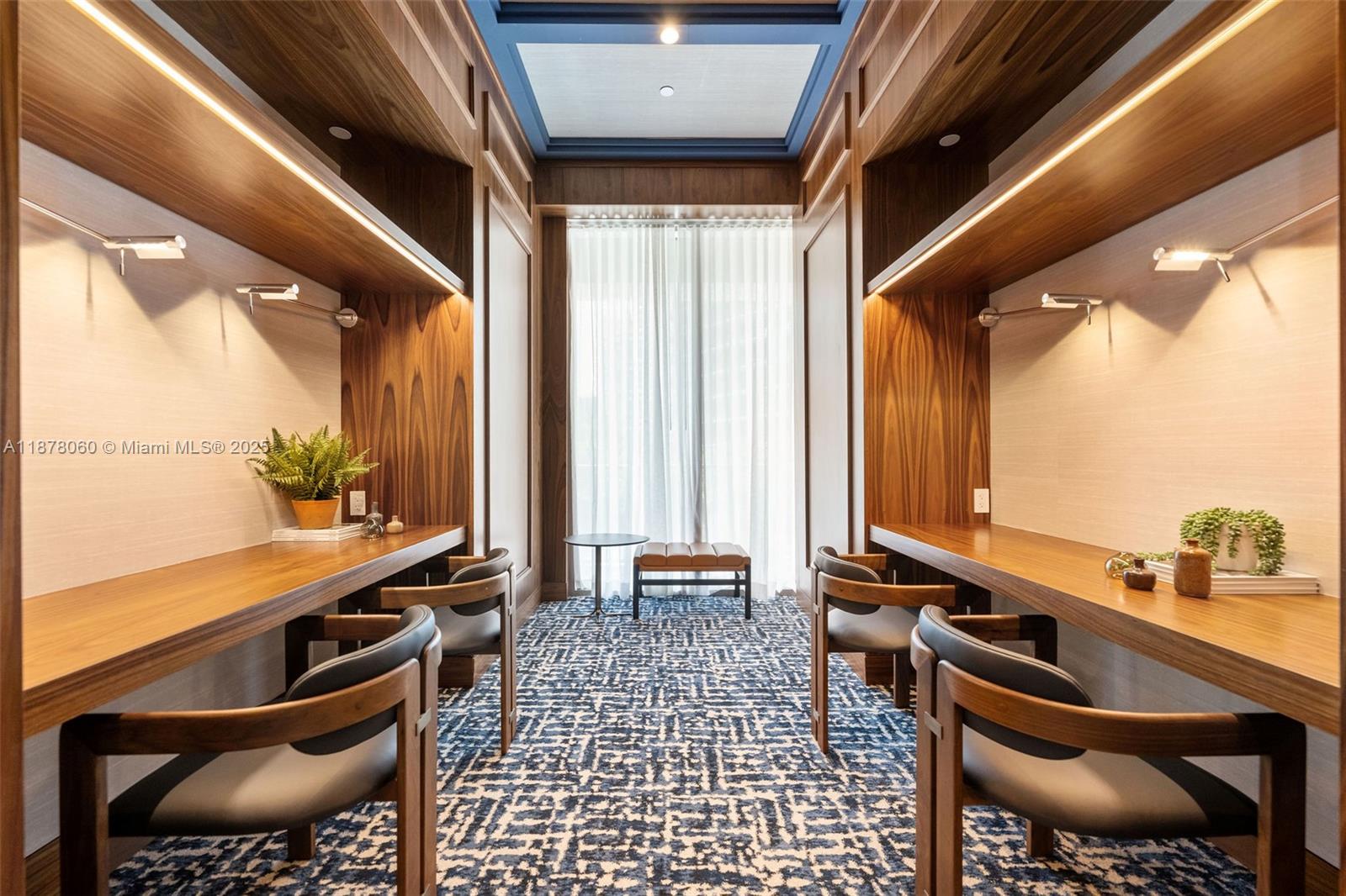 MR. C'S RESIDENCES - Residential Lease