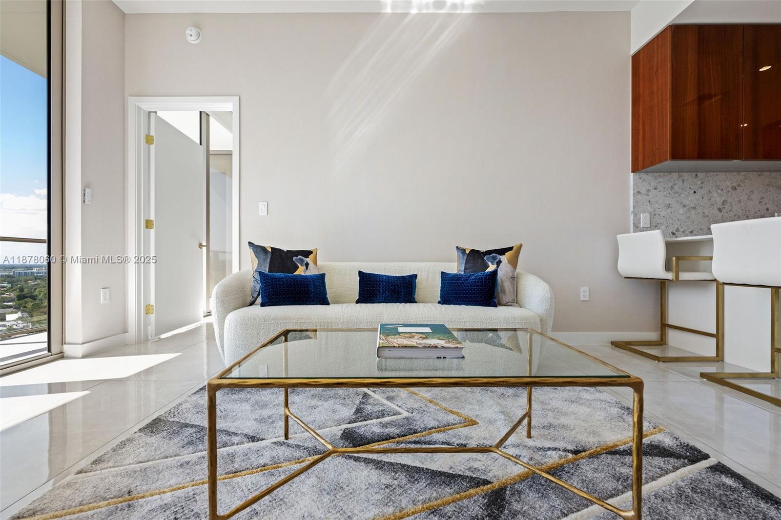 MR. C'S RESIDENCES - Residential Lease