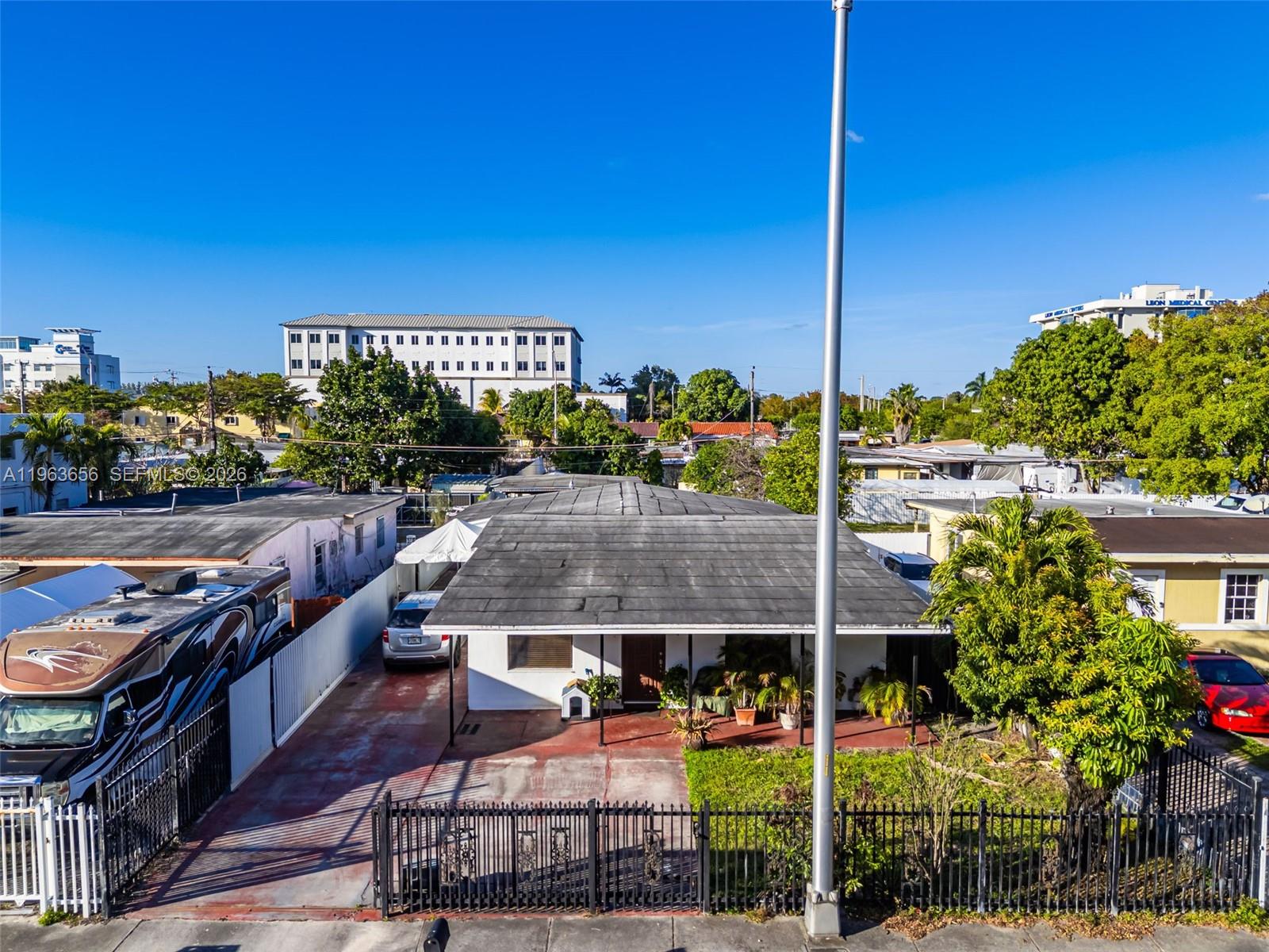 HIALEAH 6TH ADDN - Residential