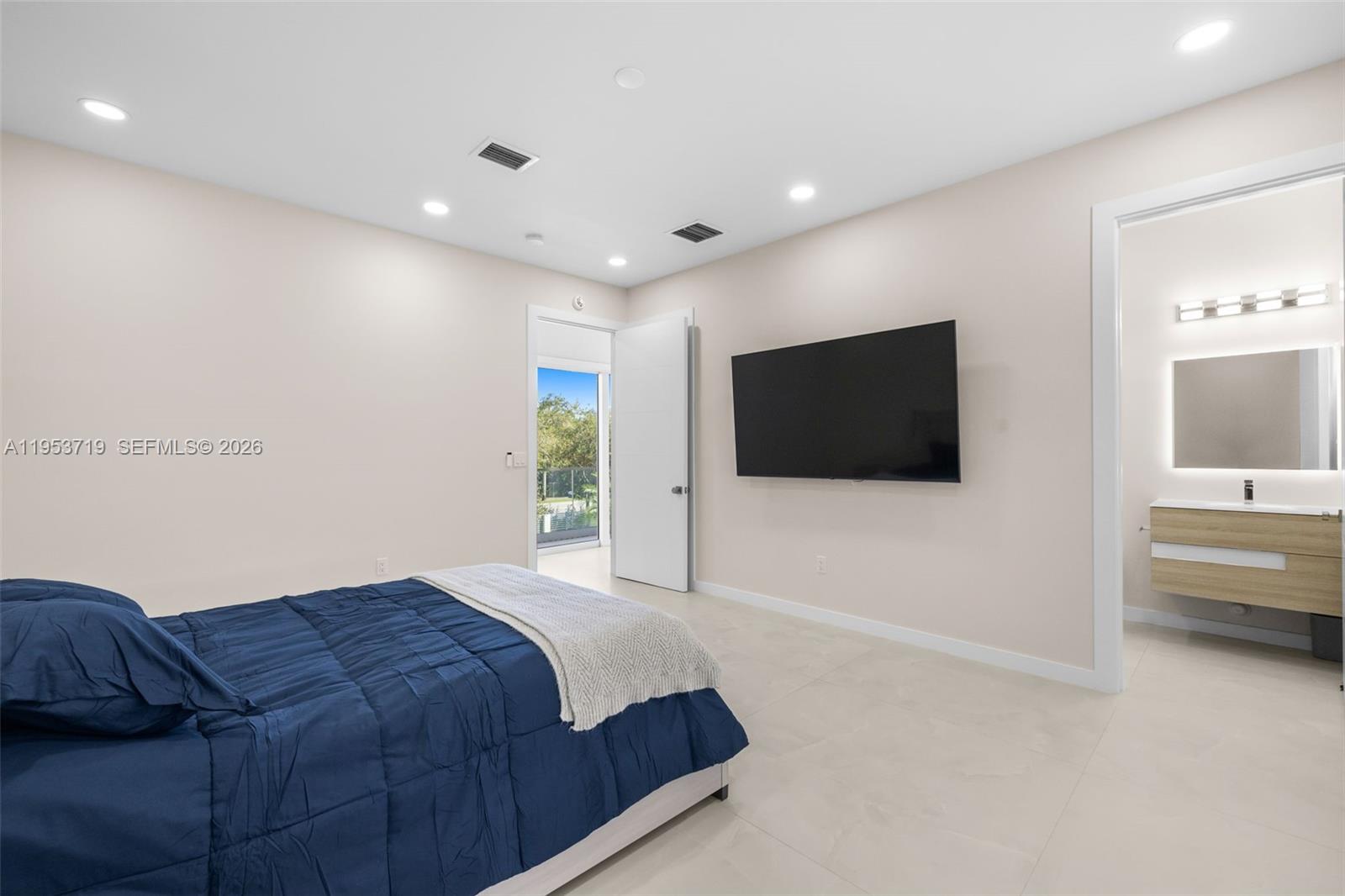 Del Mar Edge - Residential