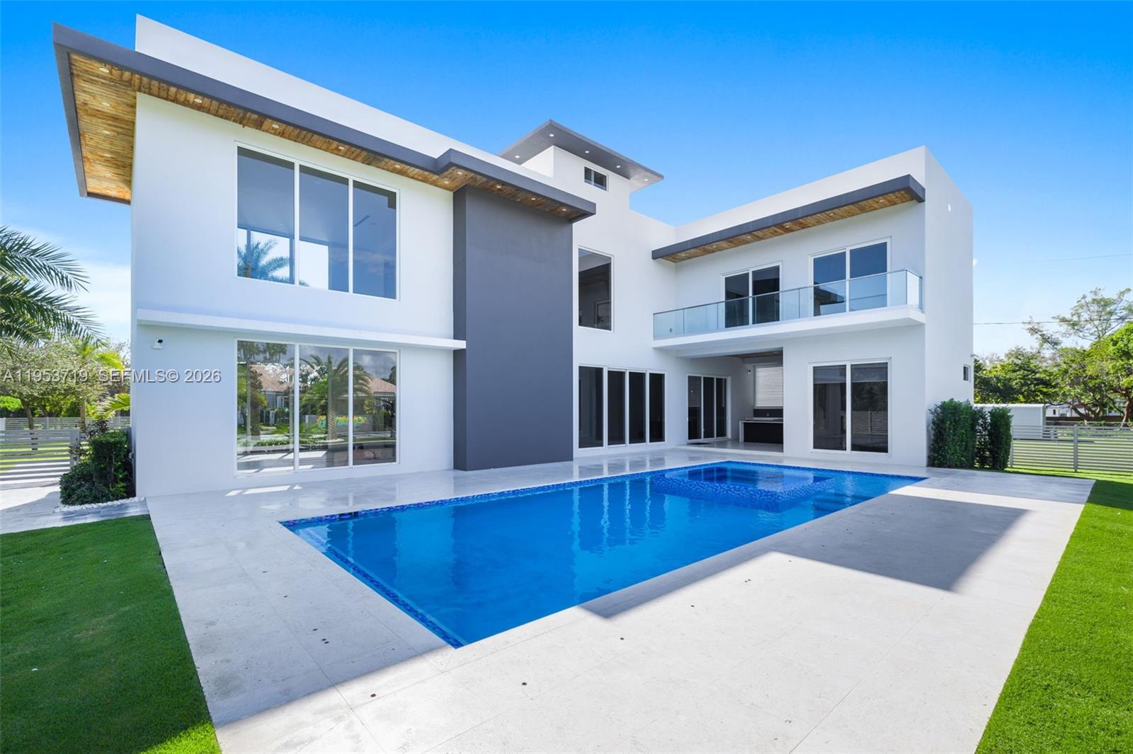 Del Mar Edge - Residential