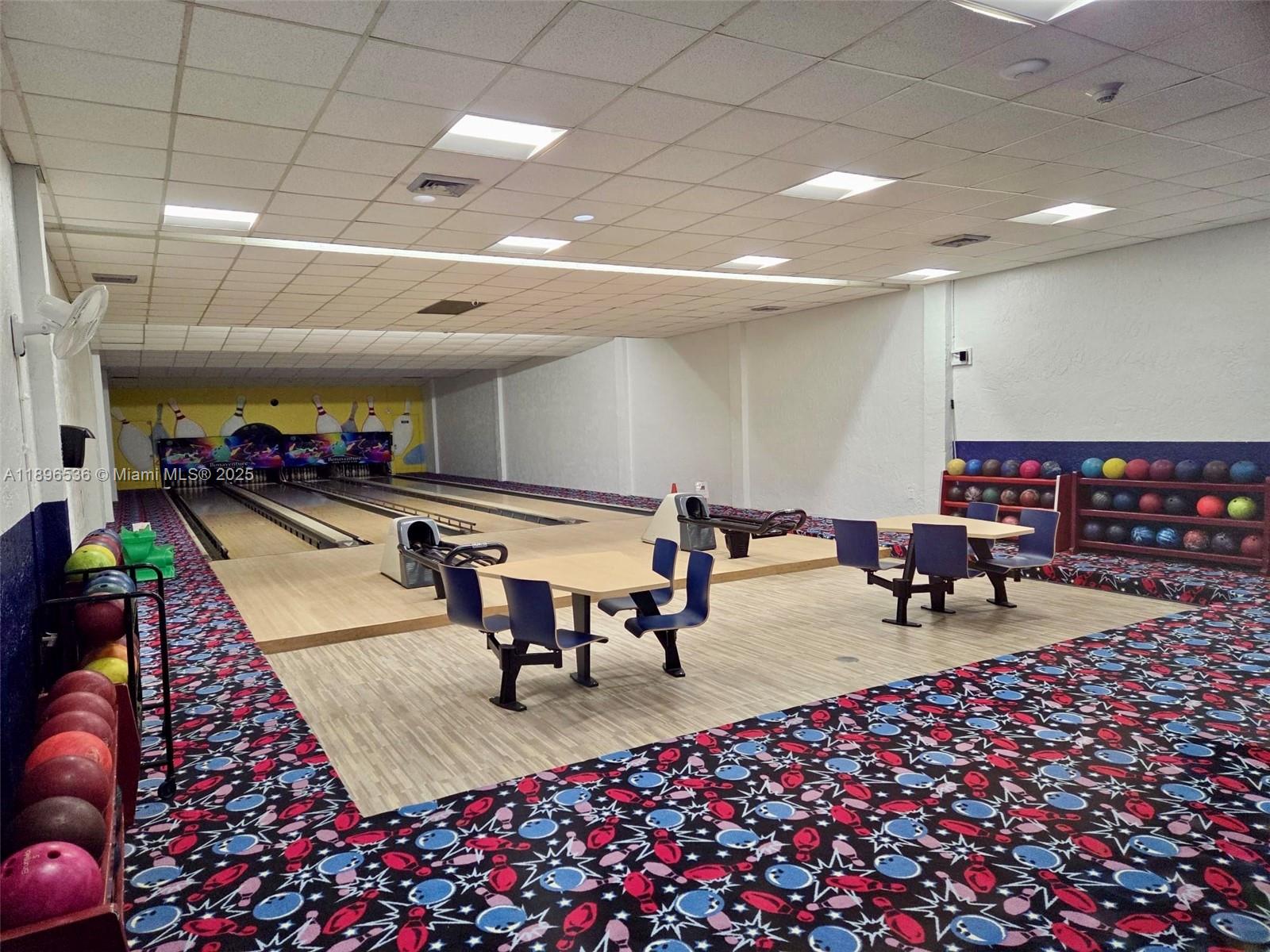 SADDLE CLUB GARDEN APTS A - Residential