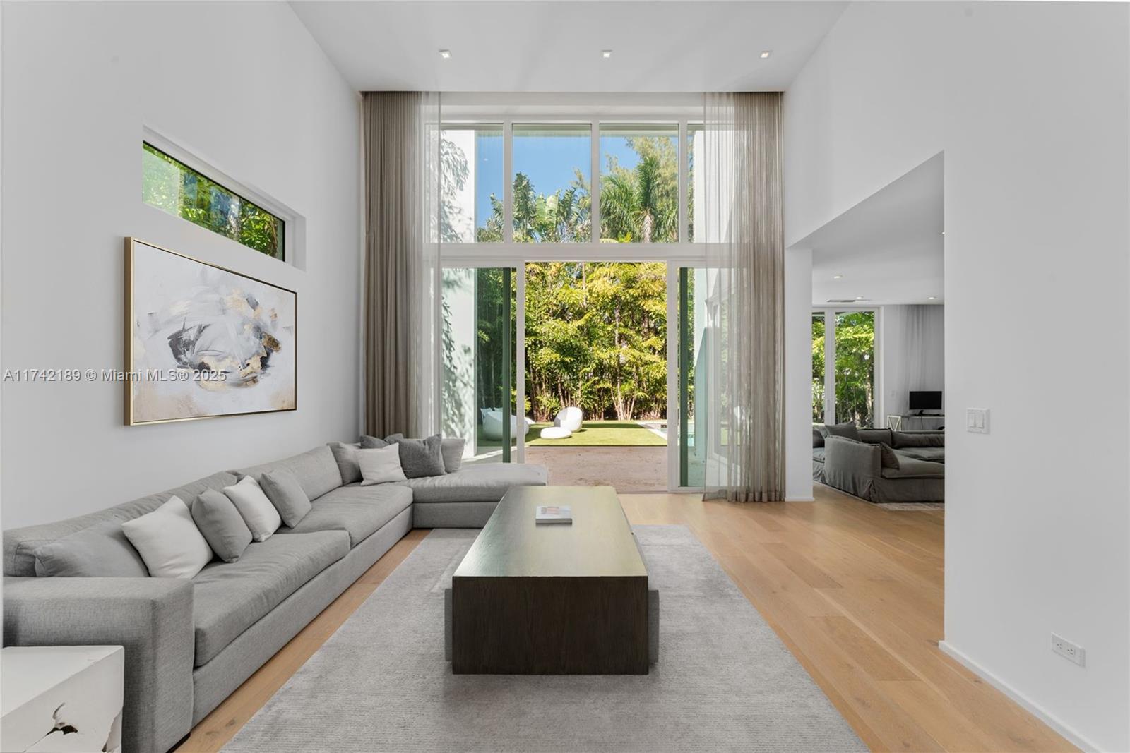 SURPRISE LAKE - Residential