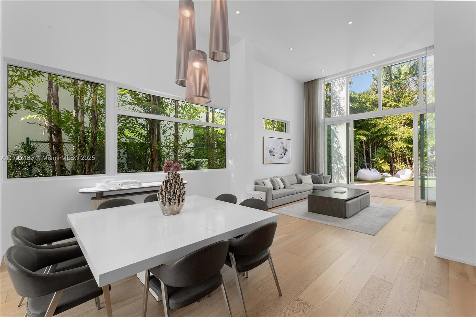 SURPRISE LAKE - Residential