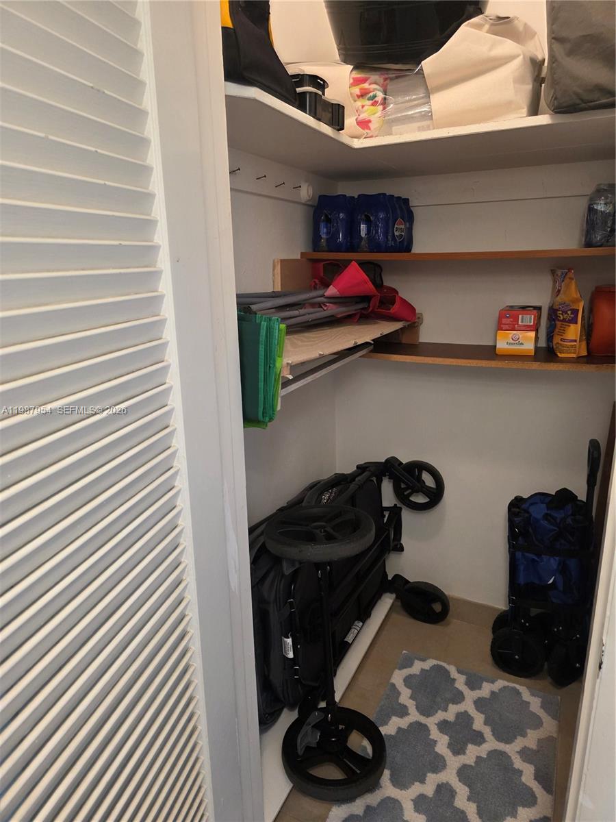 POINT EAST SEC II CONDO - Residential Lease