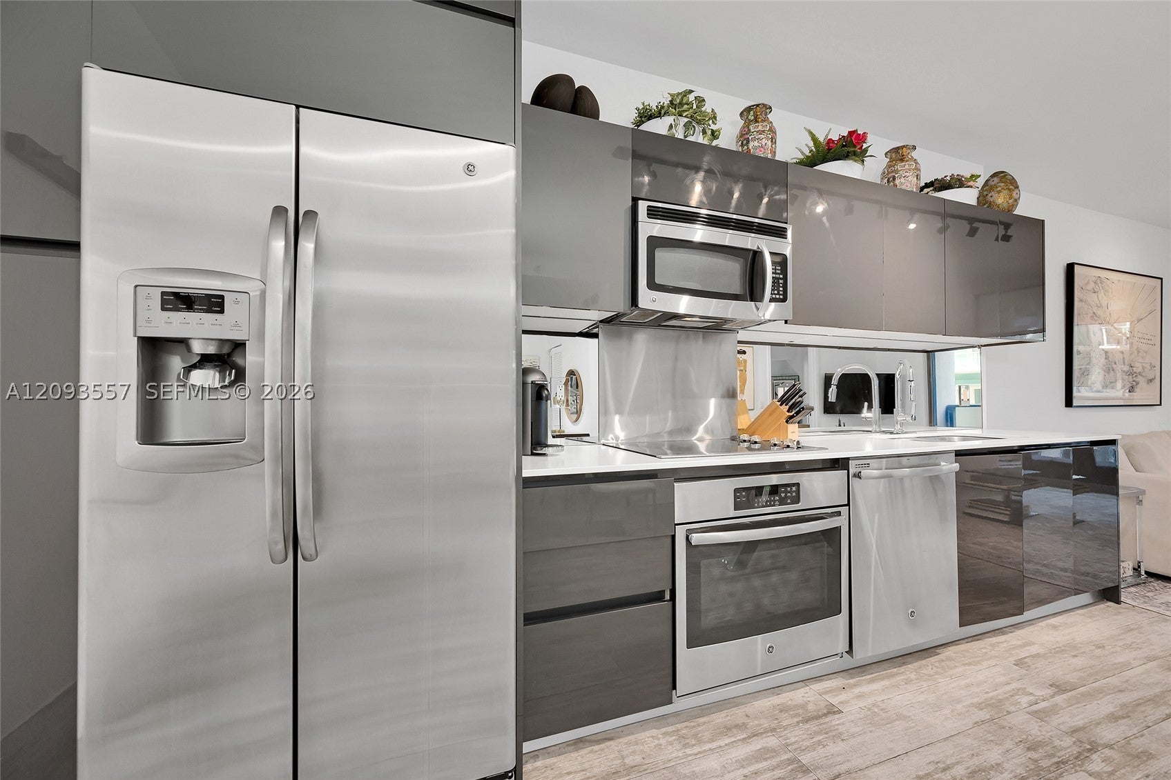 31 SE 6th St 304