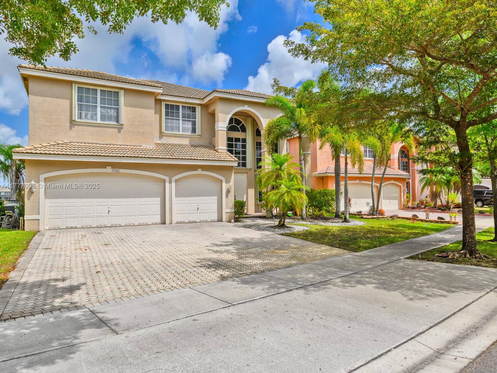 Property for Sale at 15261 Sw 20th St, Miramar, Broward County, Florida - Bedrooms: 6 
Bathrooms: 4  - $949,000