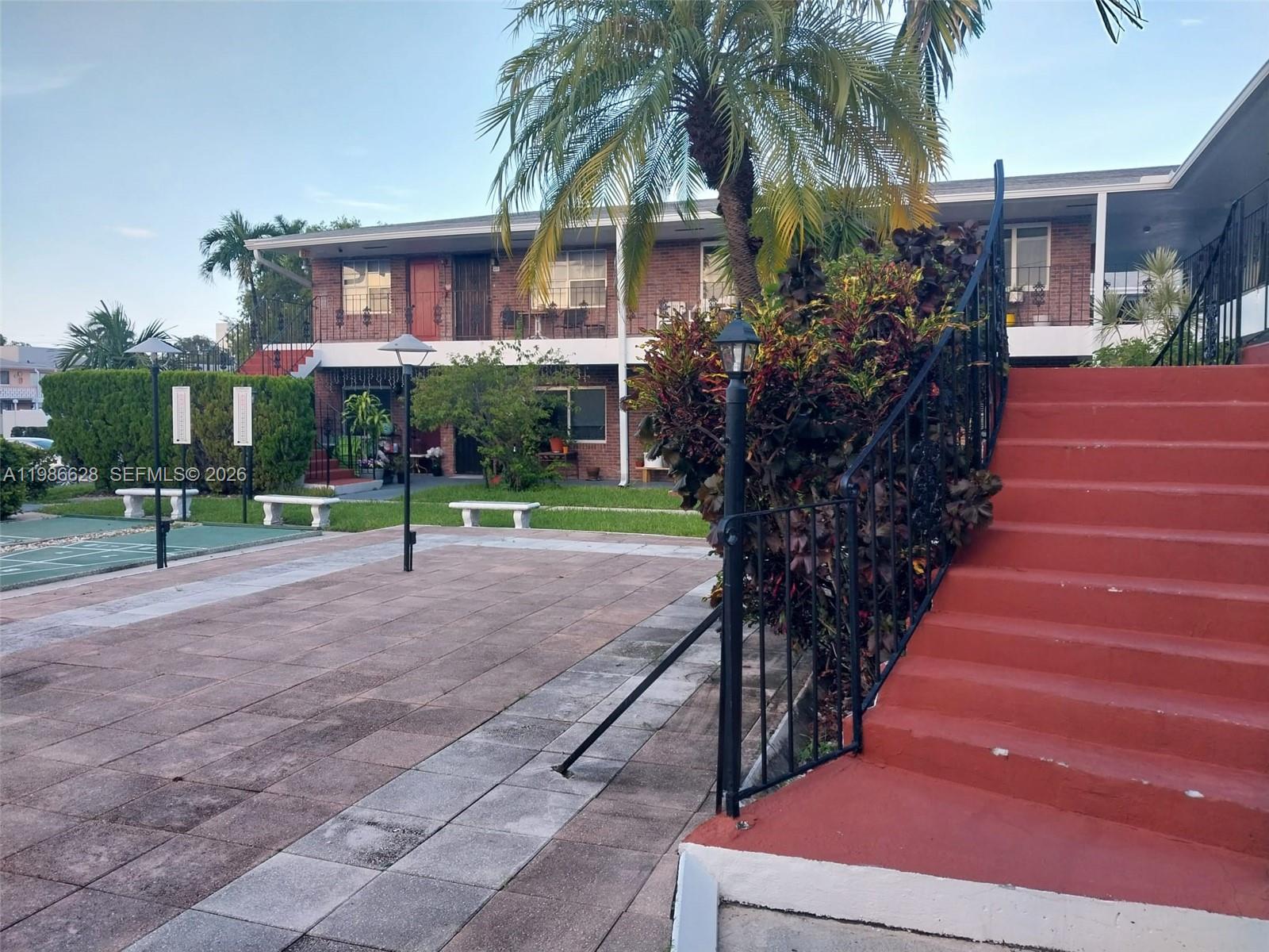 COLONIAL HOUSE CONDO - Residential Lease