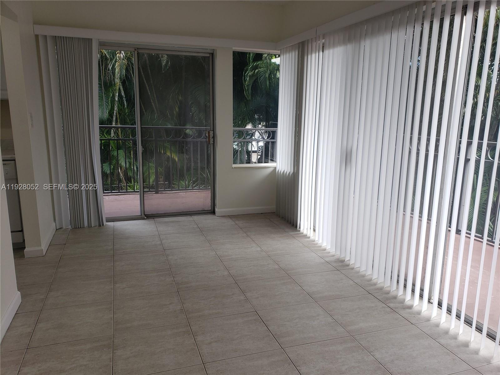 EMERALD ISLES WEST PHASE - Residential Lease