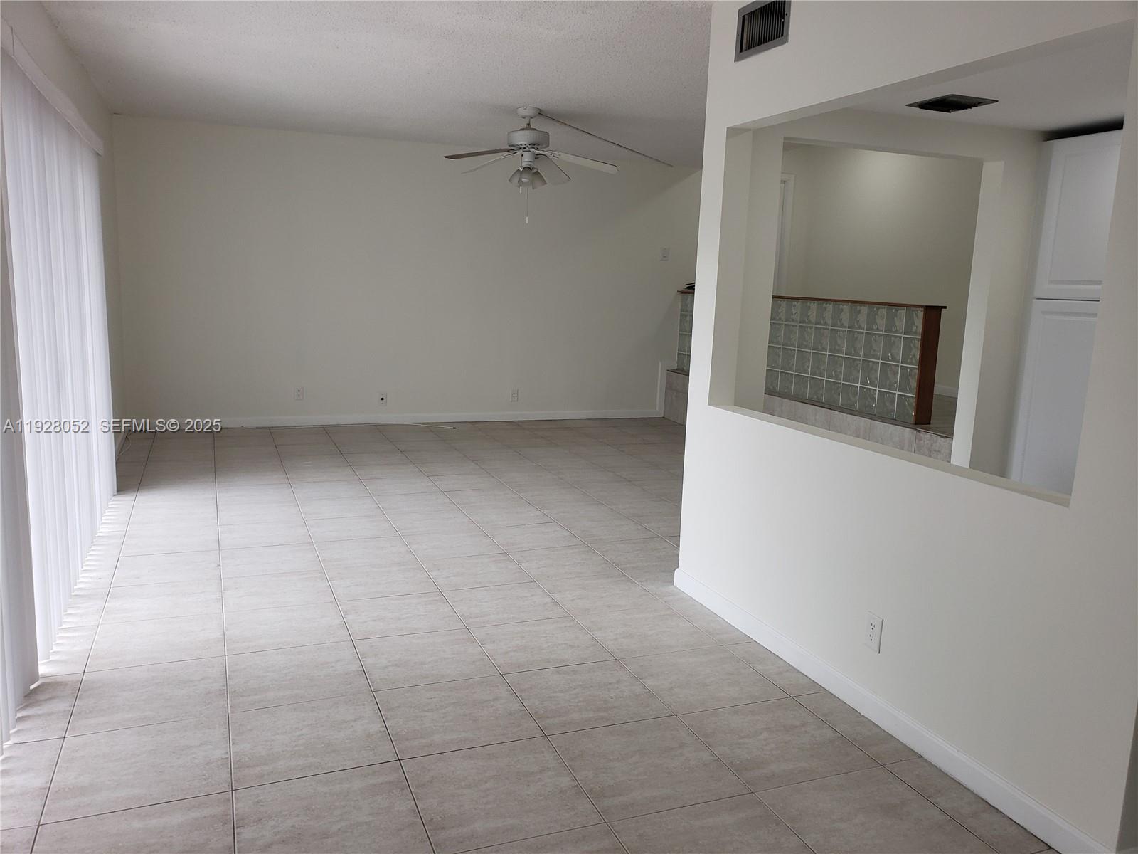 EMERALD ISLES WEST PHASE - Residential Lease