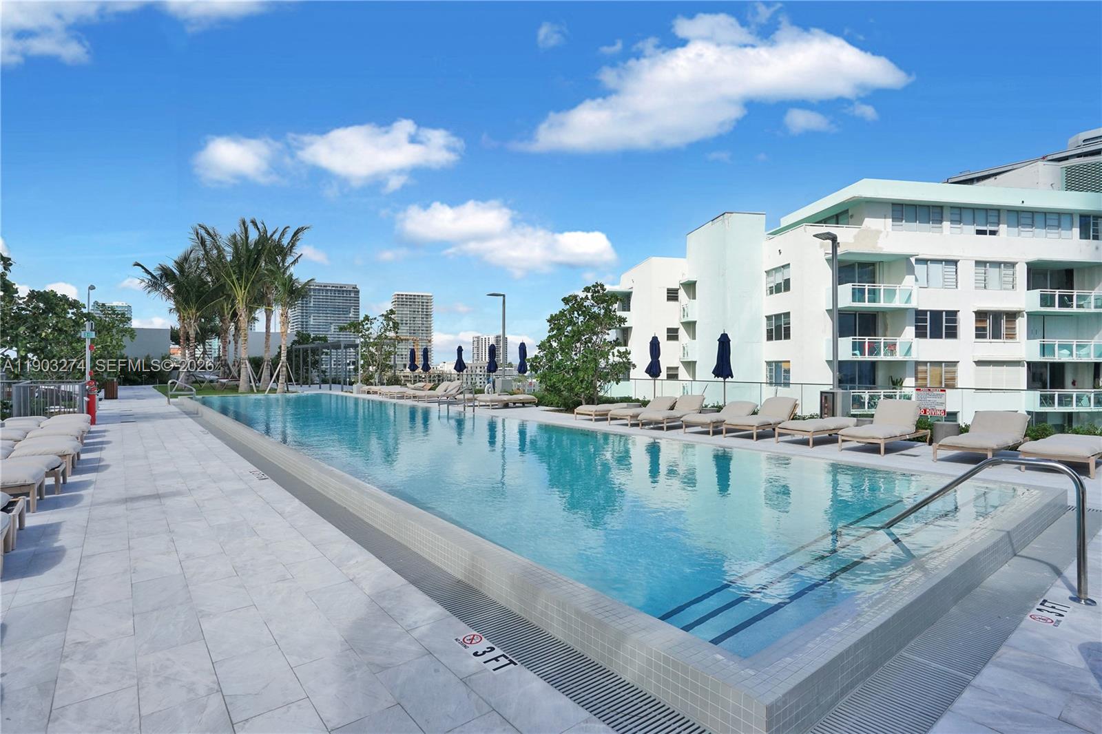 ONE PARAISO CONDO - Residential