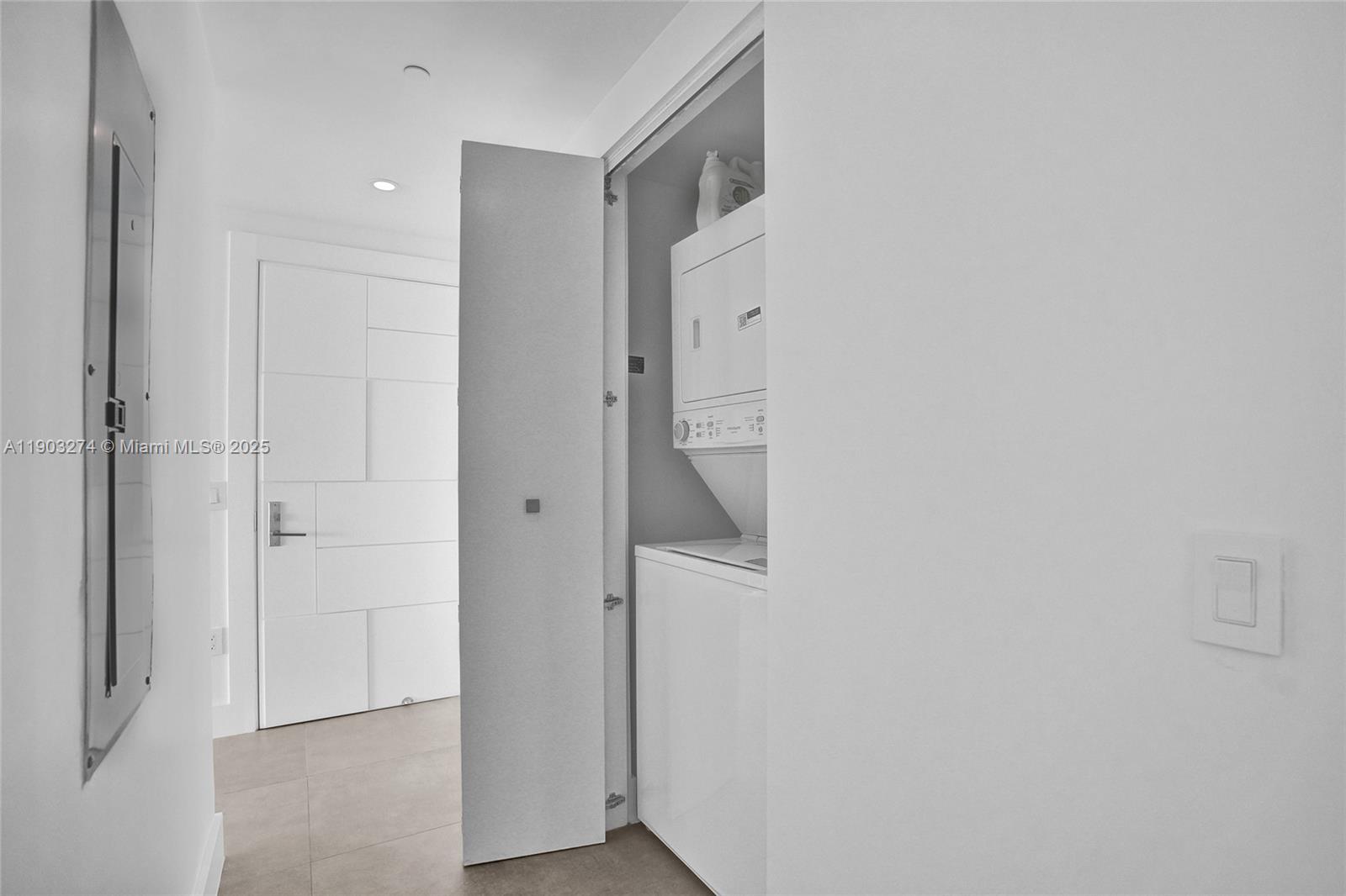 ONE PARAISO CONDO - Residential