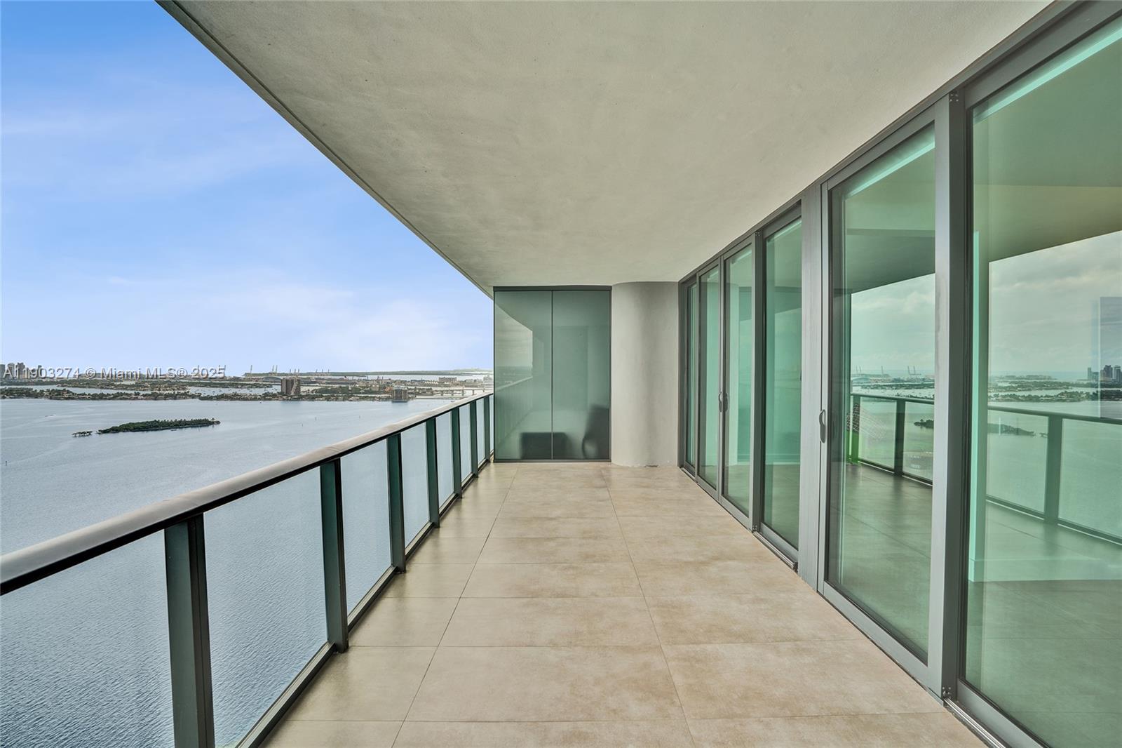 ONE PARAISO CONDO - Residential