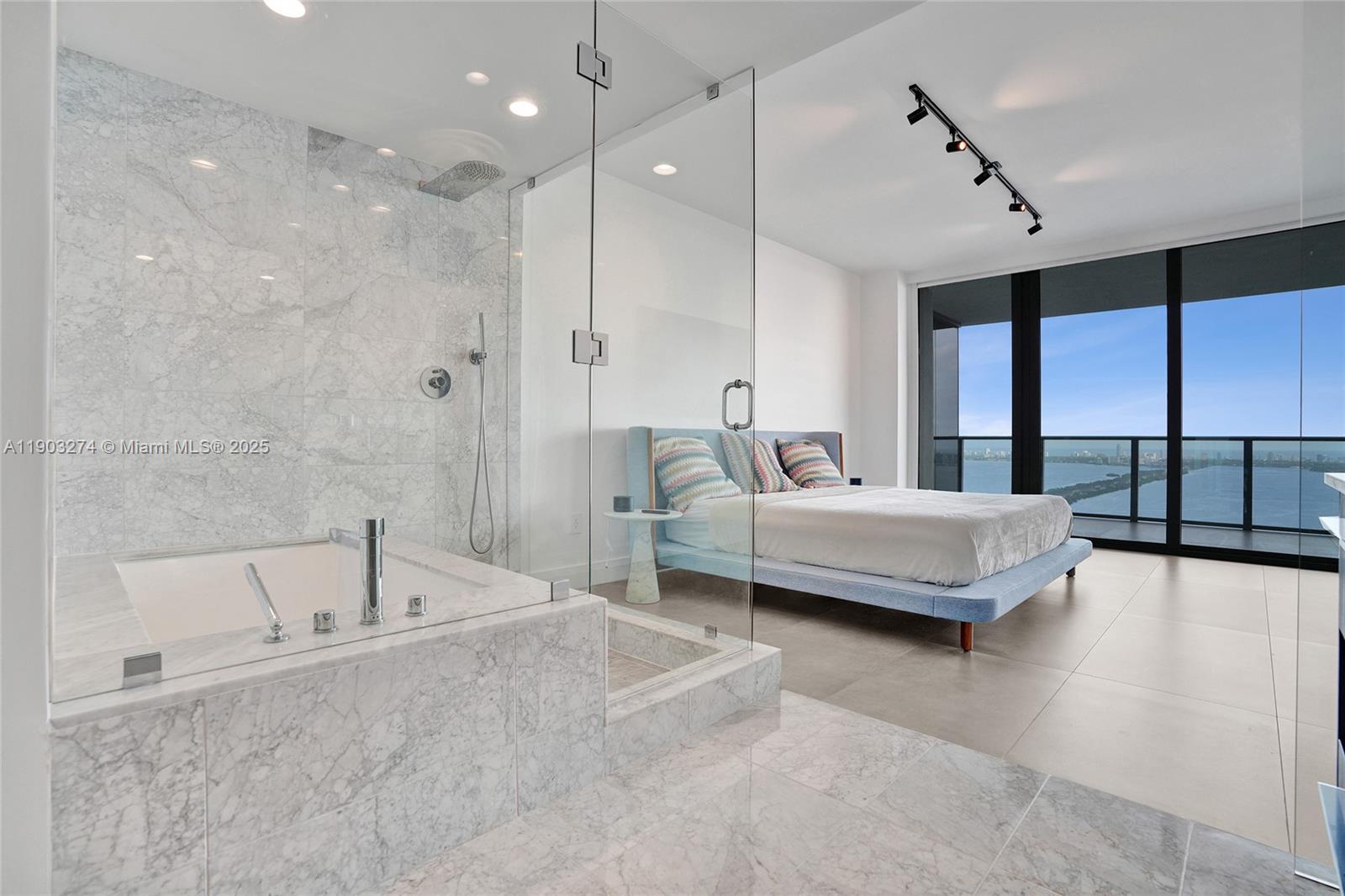 ONE PARAISO CONDO - Residential