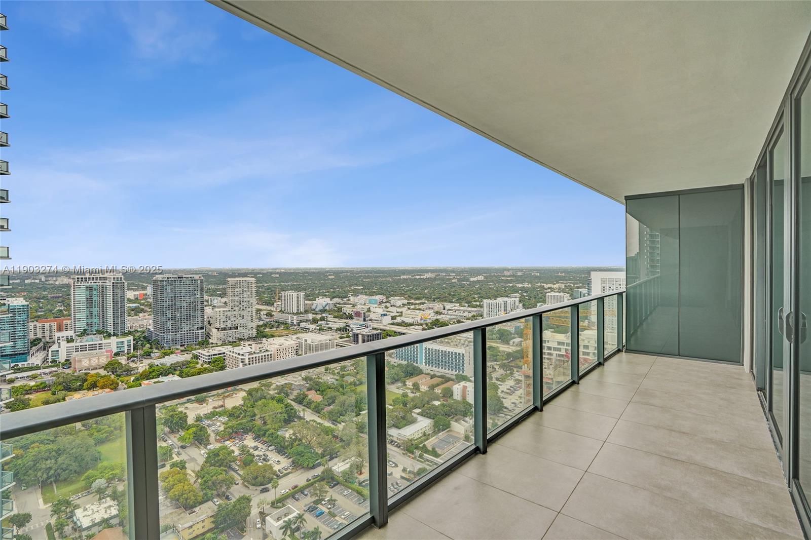 ONE PARAISO CONDO - Residential