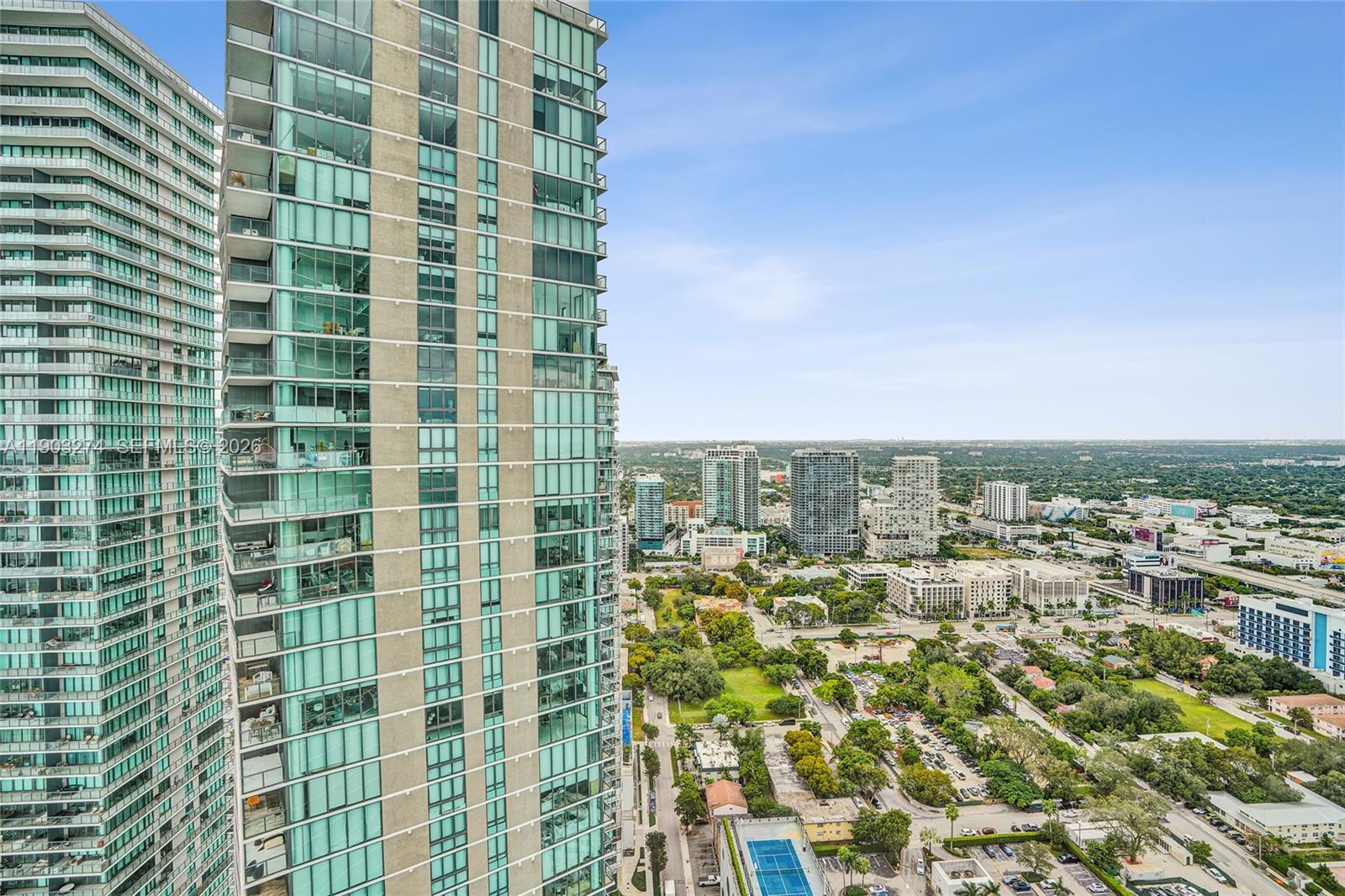 ONE PARAISO CONDO - Residential