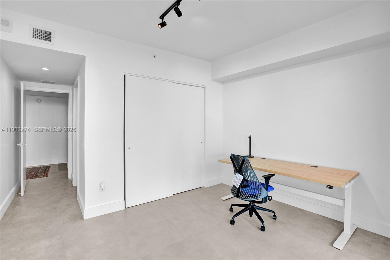 ONE PARAISO CONDO - Residential