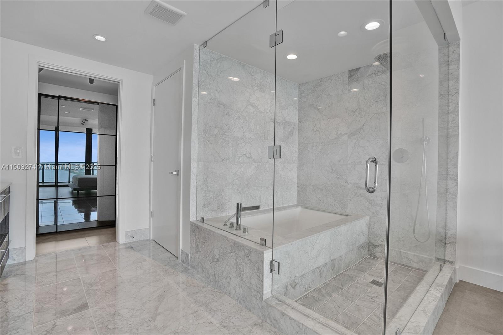 ONE PARAISO CONDO - Residential