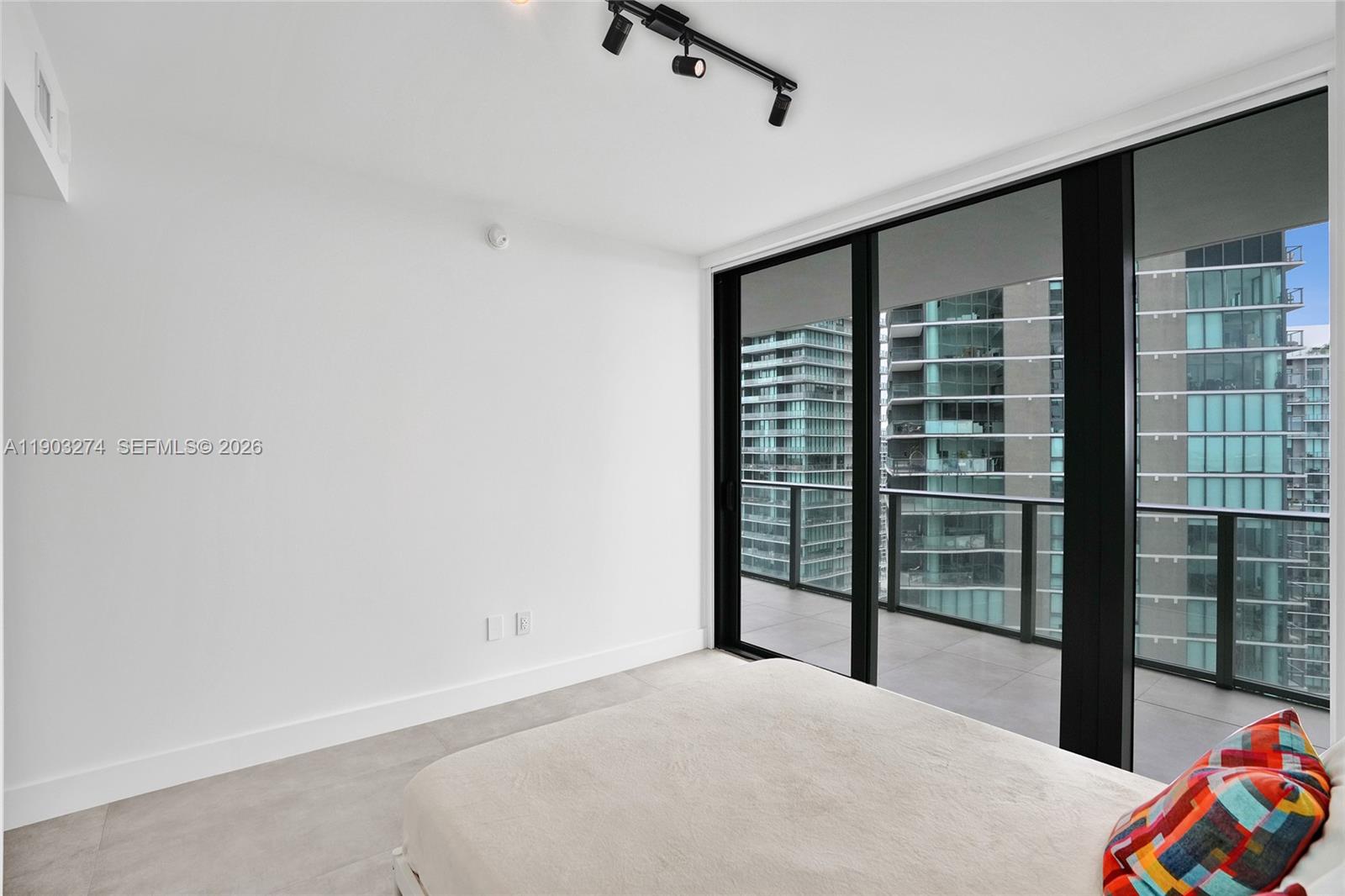 ONE PARAISO CONDO - Residential