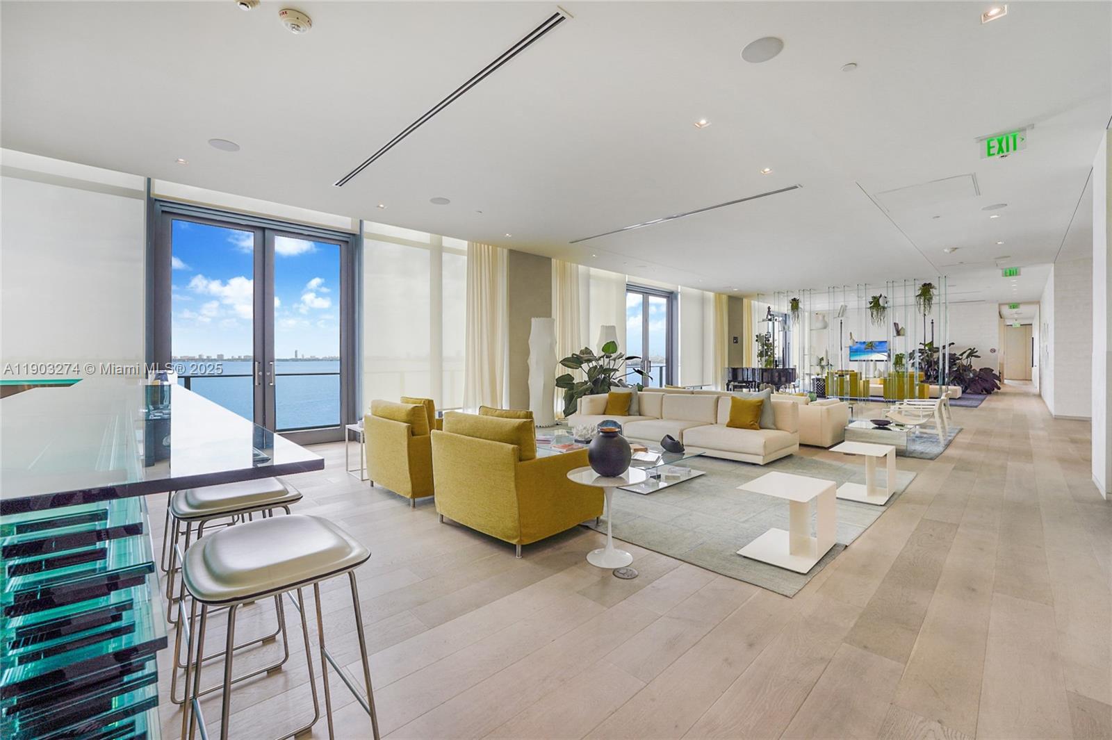 ONE PARAISO CONDO - Residential