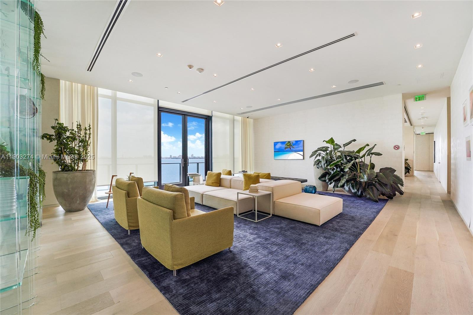 ONE PARAISO CONDO - Residential