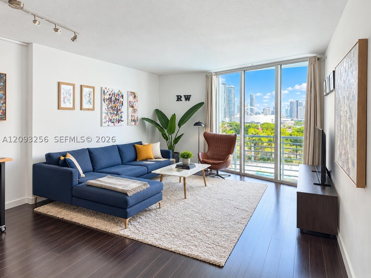 325 S Biscayne Blvd