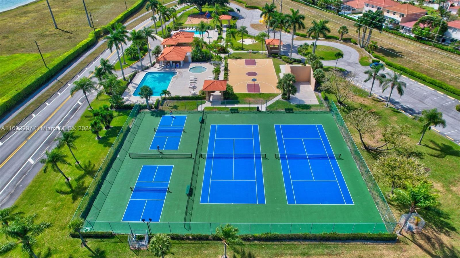 GARDENS OF SWEETWATER CON - Residential