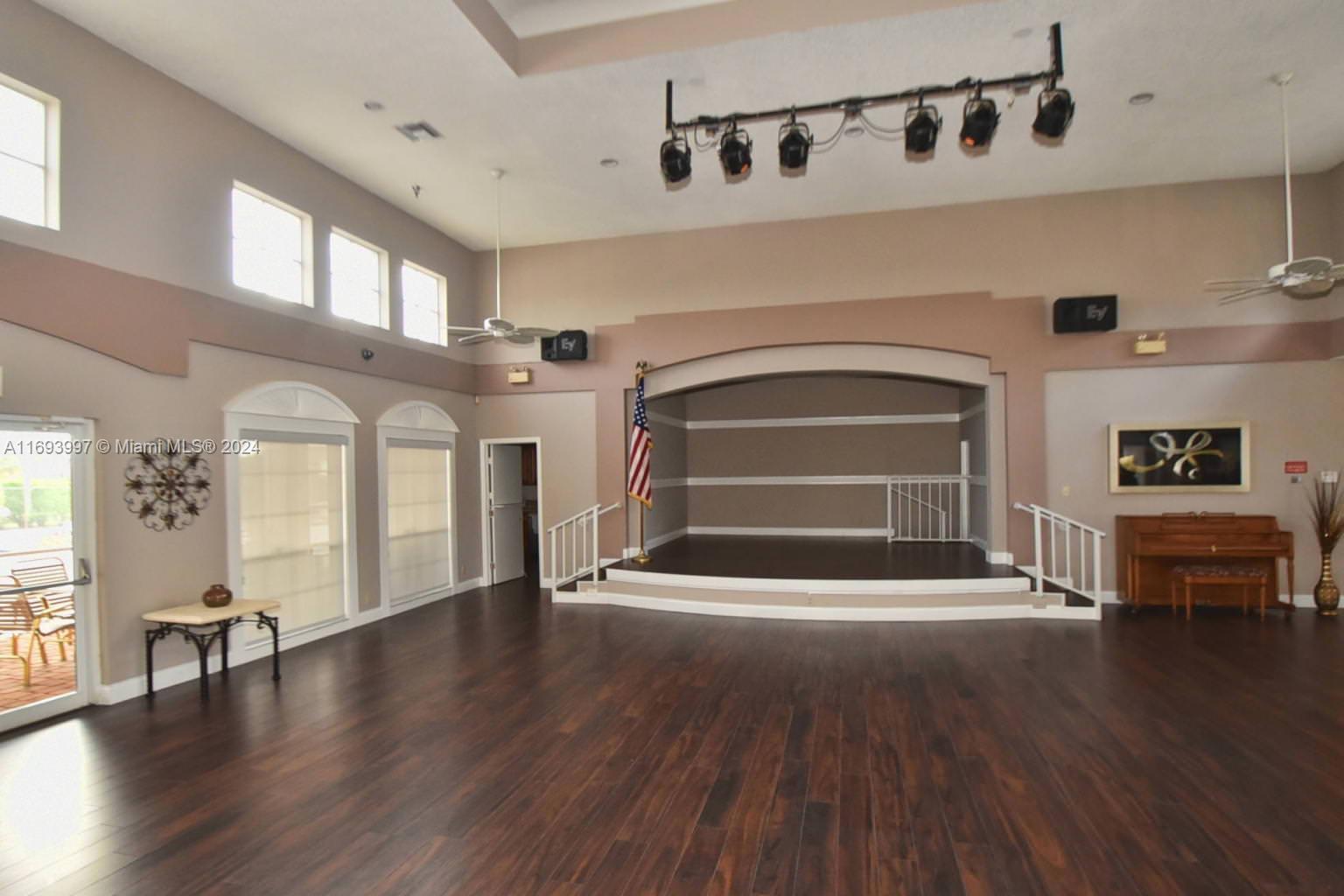 GARDENS OF SWEETWATER CON - Residential