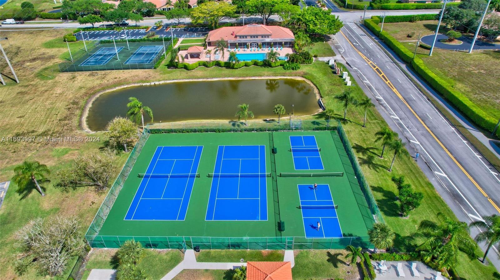 GARDENS OF SWEETWATER CON - Residential