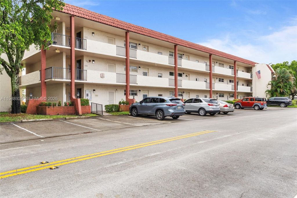 Photo of 9420 S Hollybrook Lake Dr #206, Pembroke Pines, FL 33025 (MLS # A11988929)