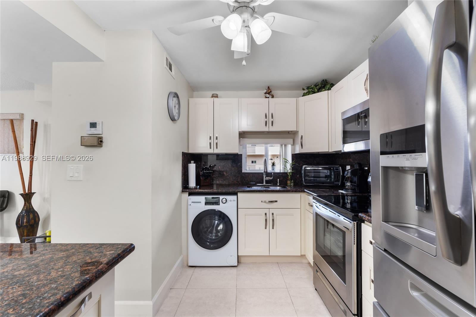 HOLLYBROOK GOLF AND - Residential