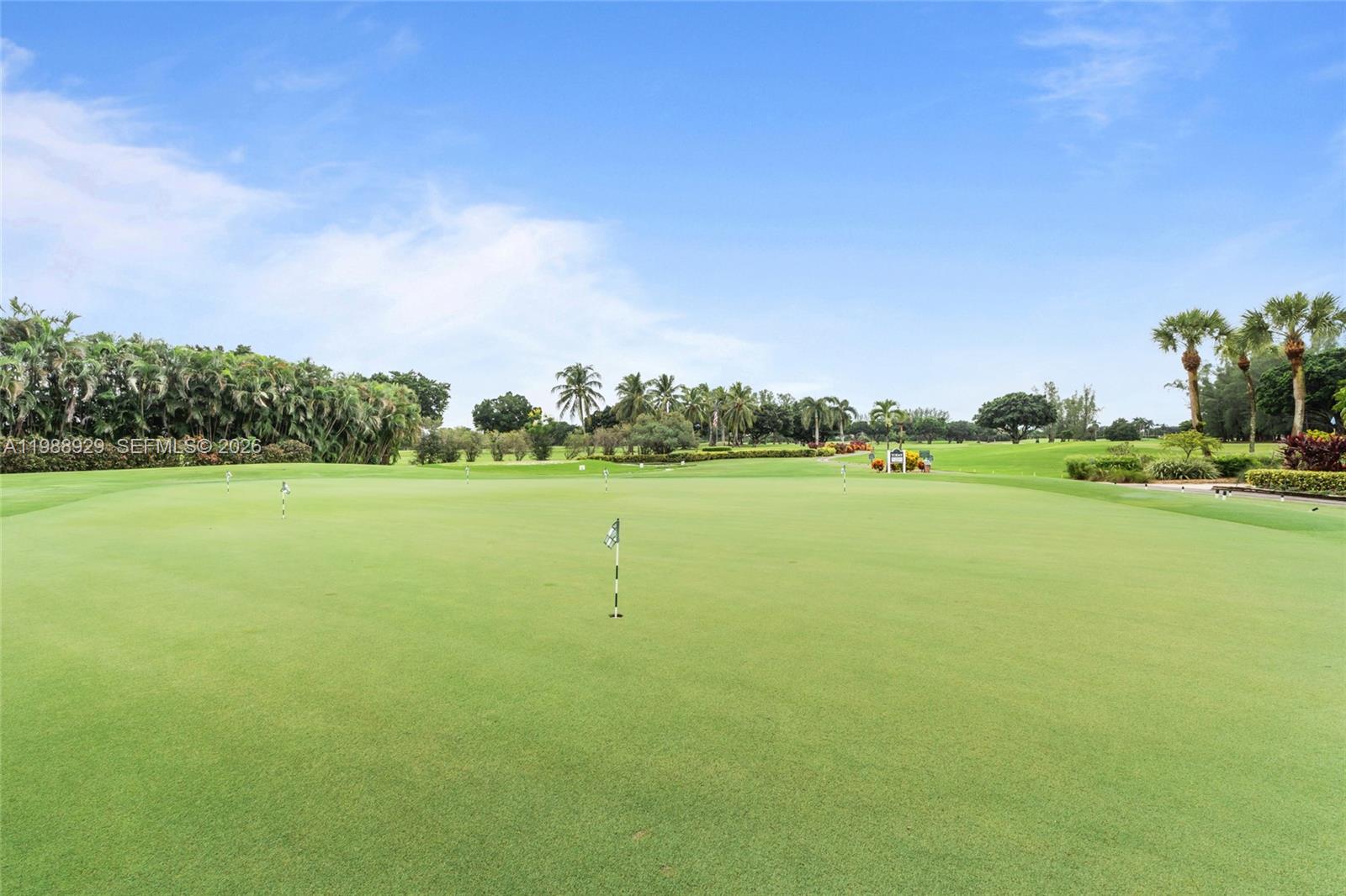 HOLLYBROOK GOLF AND - Residential