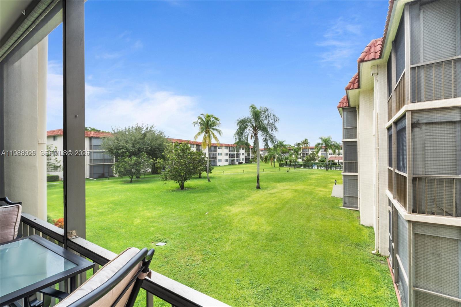 HOLLYBROOK GOLF AND - Residential