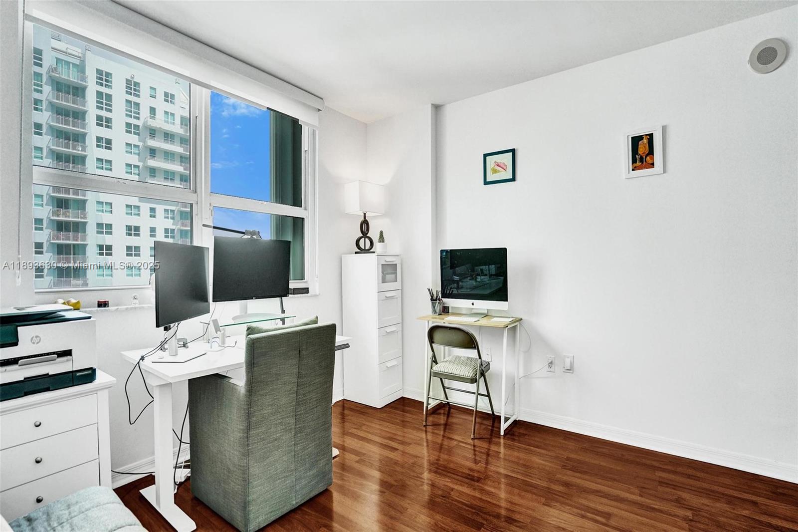THE MARK ON BRICKELL COND - Residential