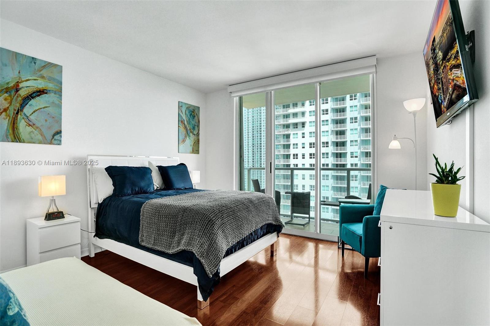 THE MARK ON BRICKELL COND - Residential