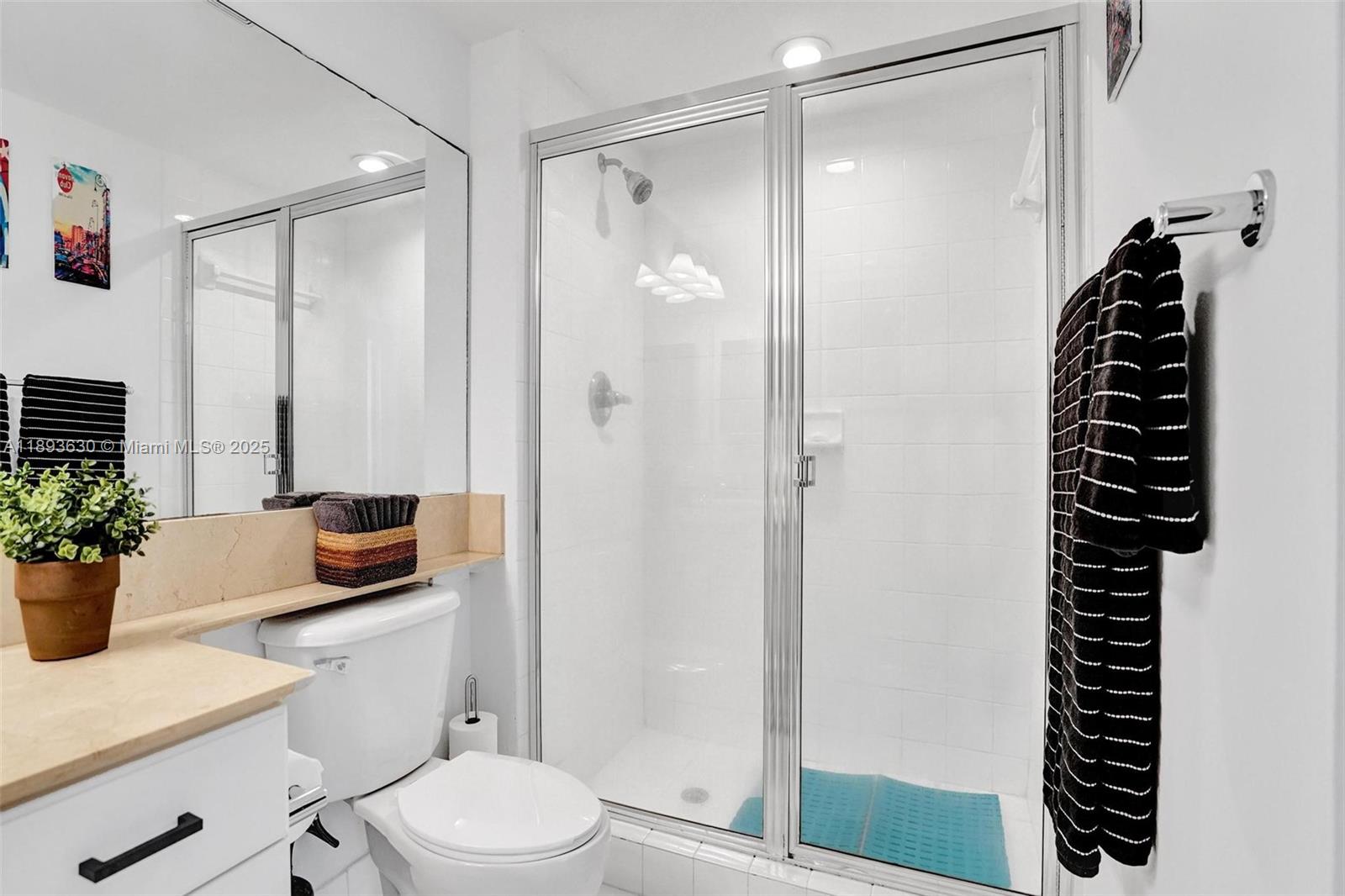 THE MARK ON BRICKELL COND - Residential