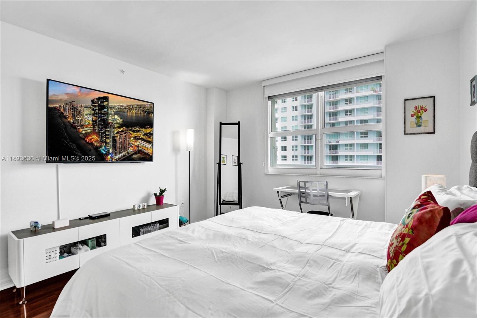 THE MARK ON BRICKELL COND - Residential