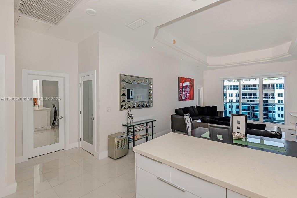 View photos, virtual tours, details... 2301 Collins Ave 1619