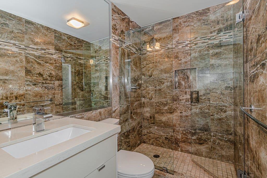 RONEY PALACE CONDO - Residential