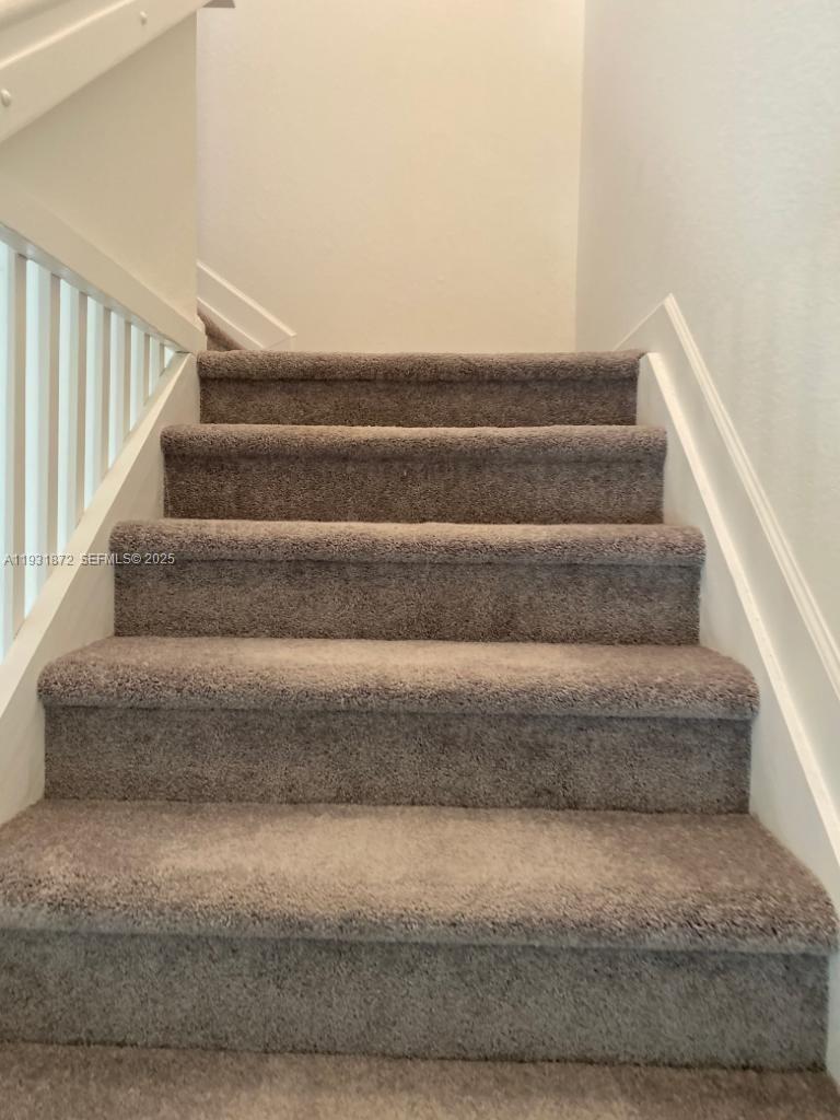 VIA VENTURA NEIGHBORHOOD - Residential Lease