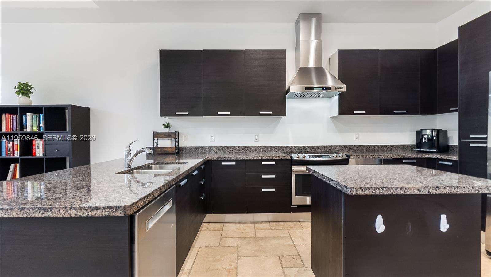 DOWNTOWN DORAL DUTCHER - Residential