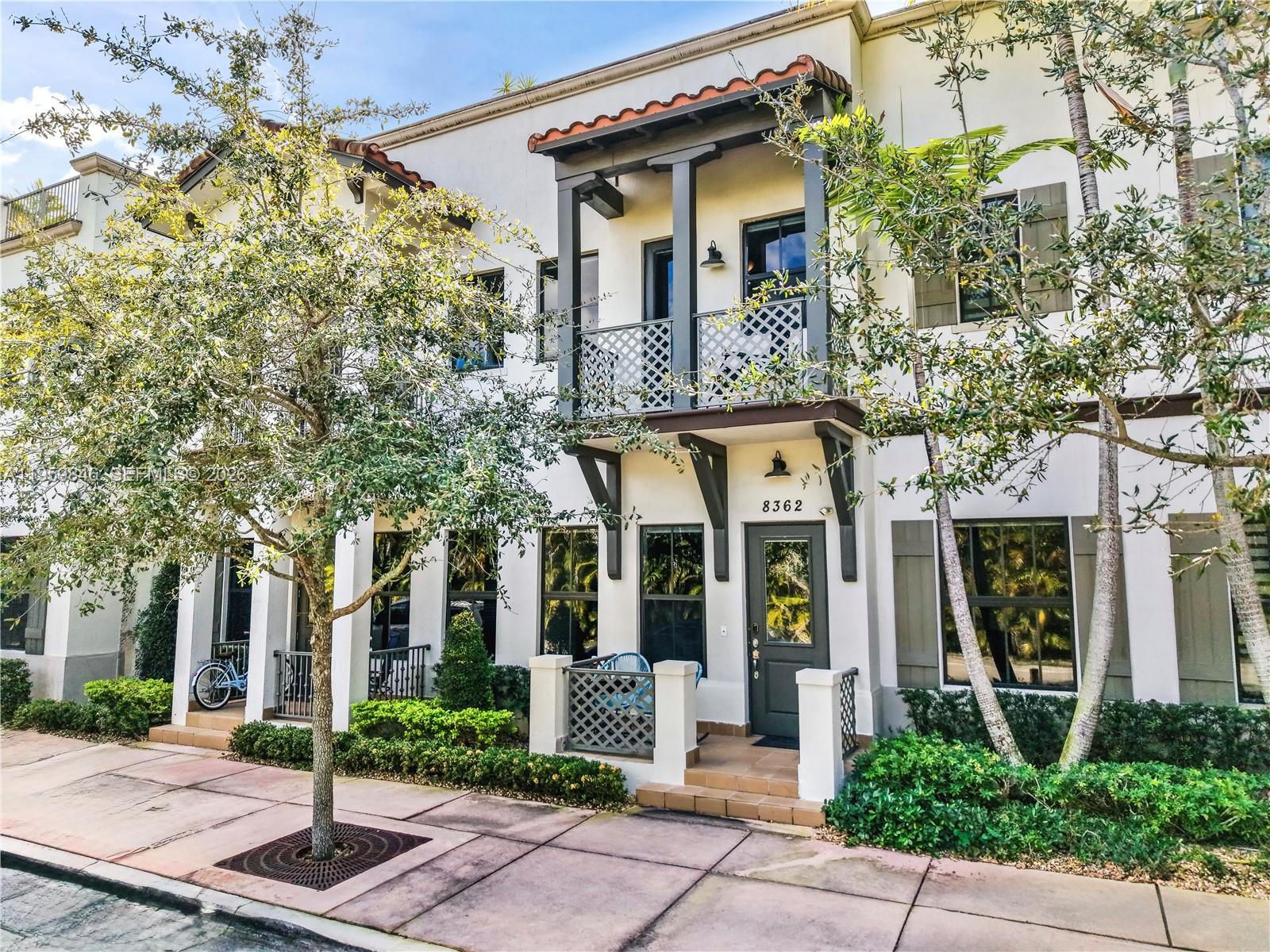 DOWNTOWN DORAL DUTCHER - Residential