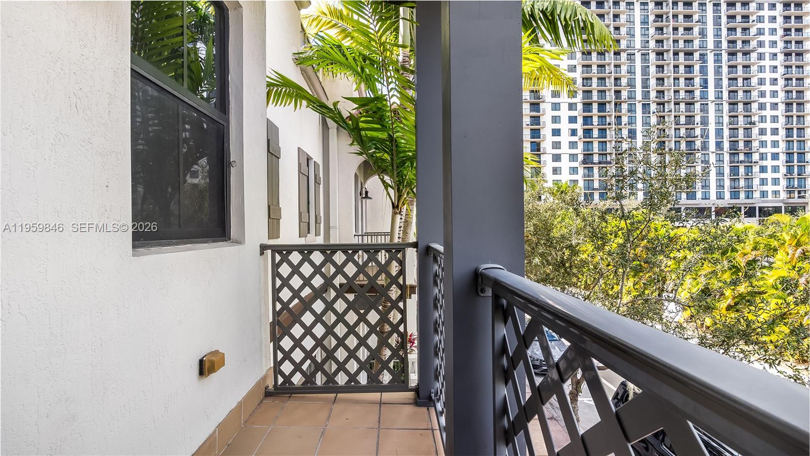 DOWNTOWN DORAL DUTCHER - Residential