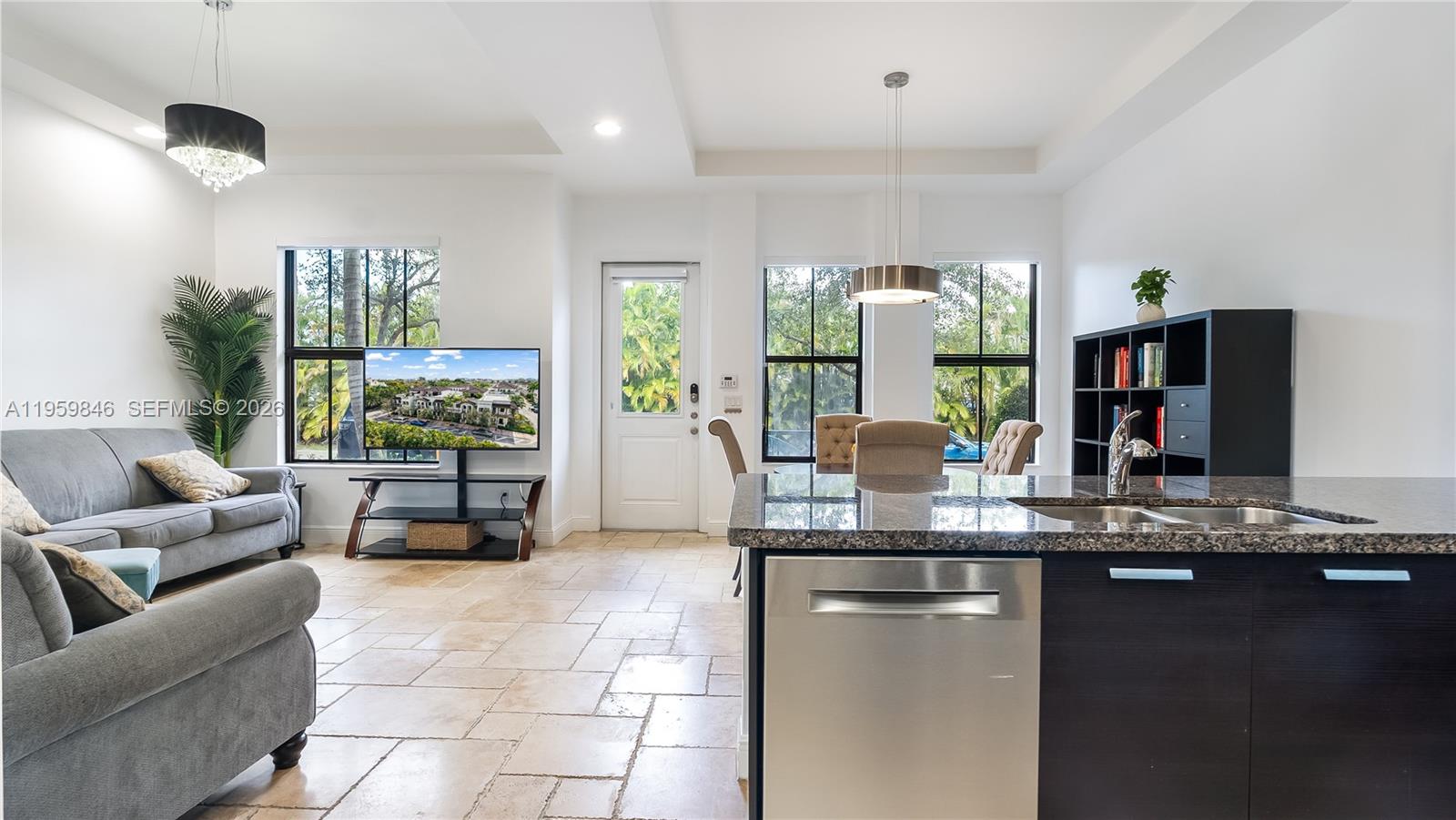 DOWNTOWN DORAL DUTCHER - Residential