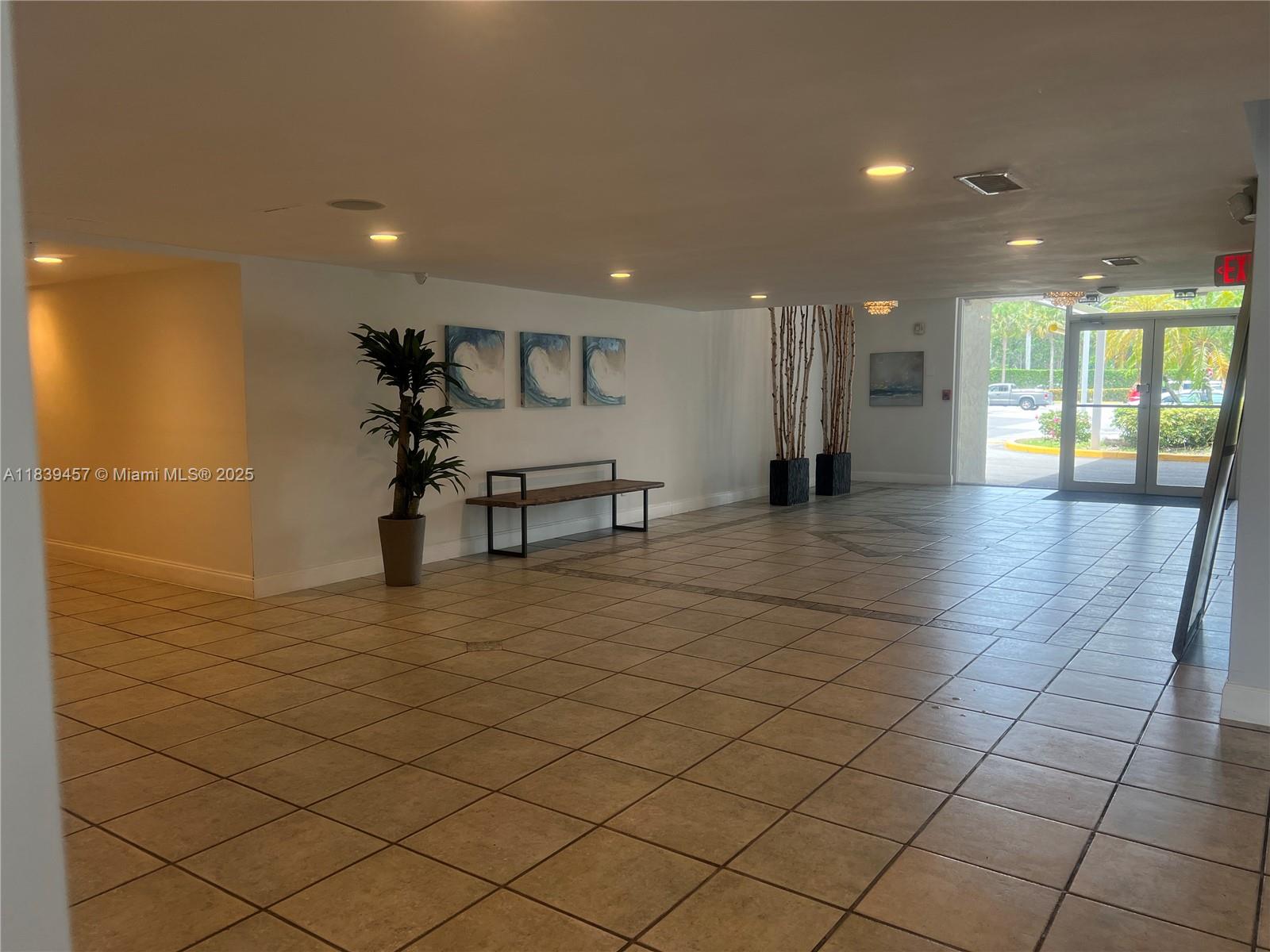 2821 N Miami Beach Blvd 2E